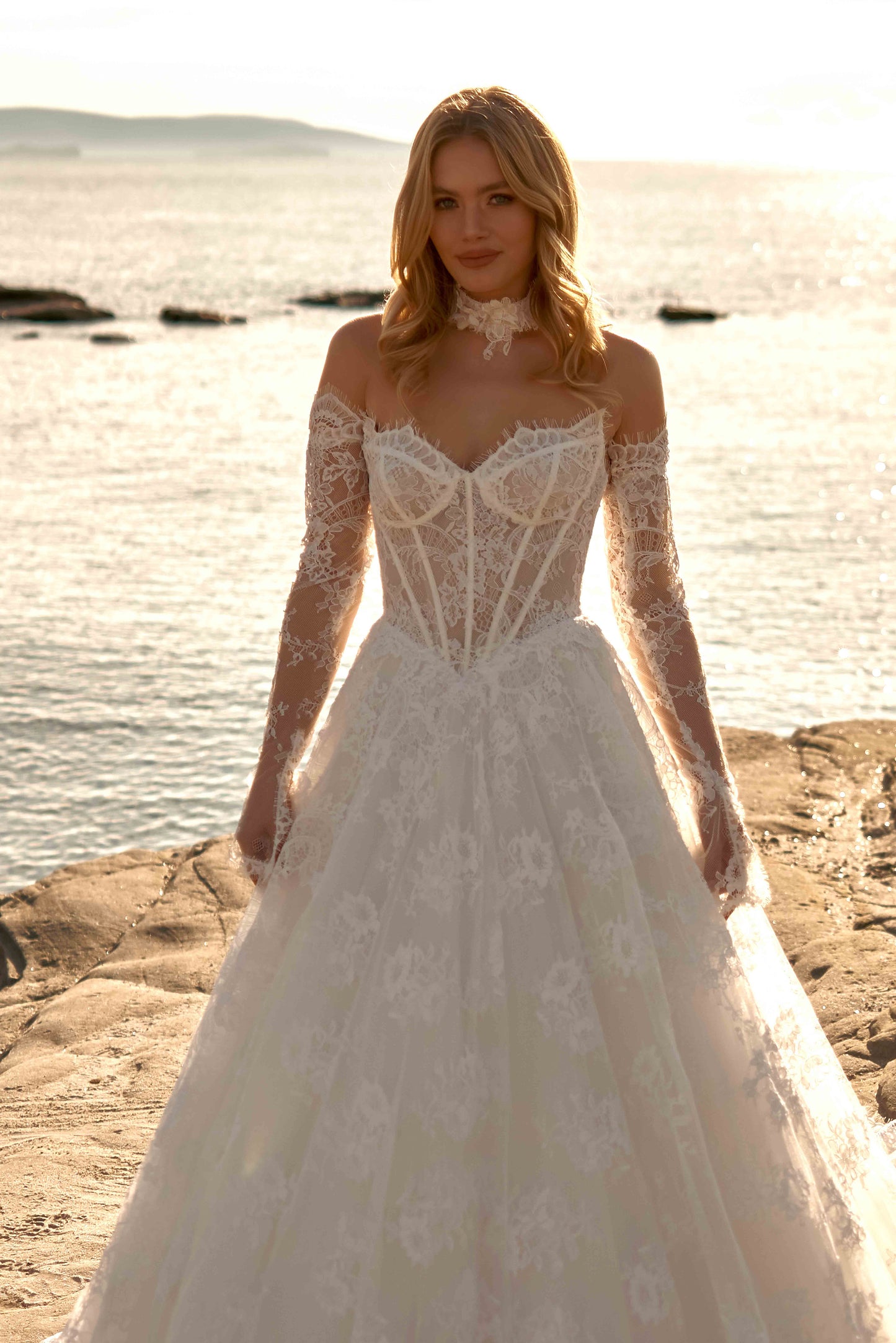 Strapless Full Lace V-Neck Corset-Style Bustier Helen Model Wedding Dress - 25183