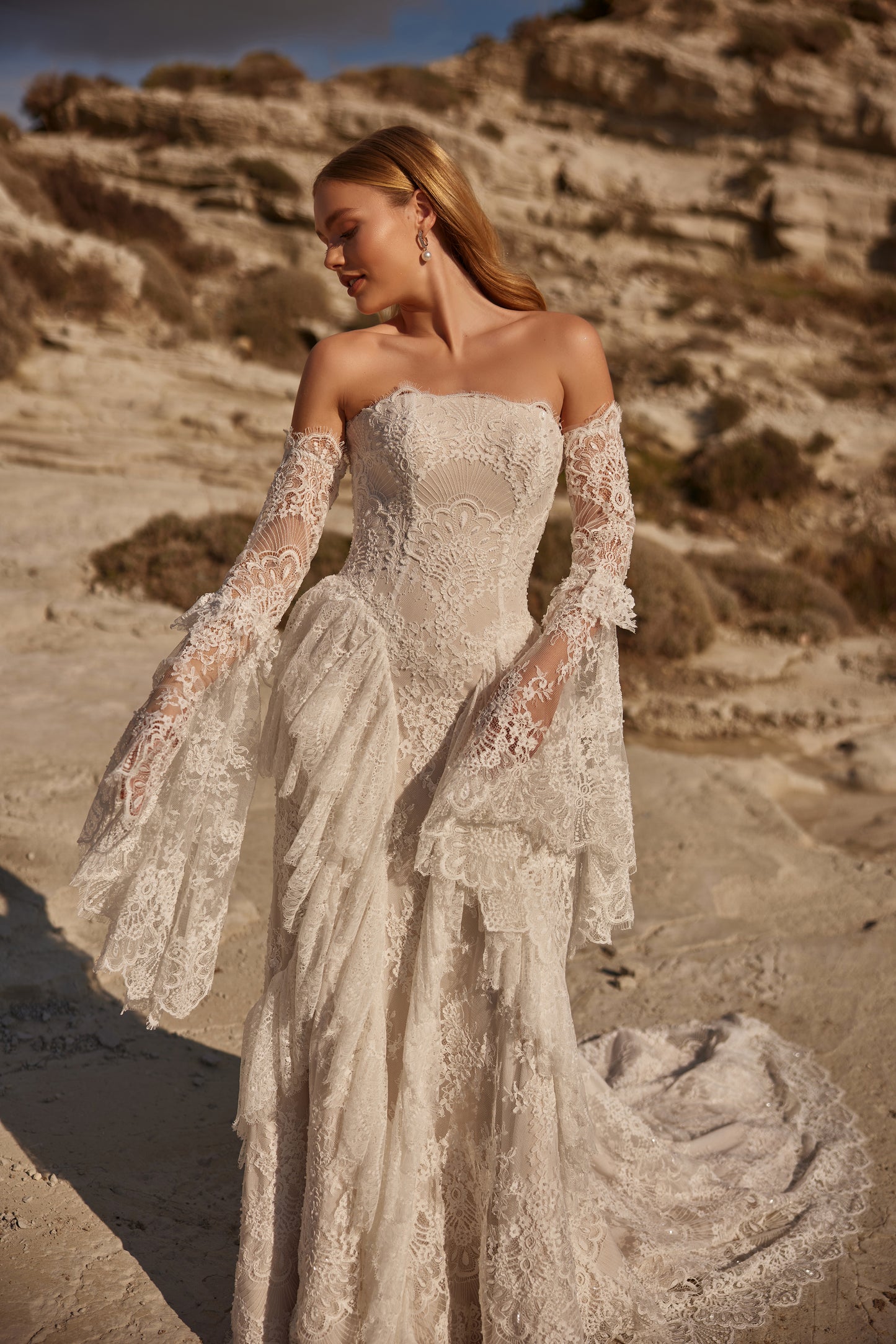 Staplez Full Lace Detachable Sleeve with Geometric Cut Modern Helen Wedding Dress - 25206